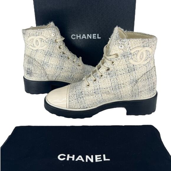 Chanel 2019 Tweed Interlocking CC Logo Cap Toe Combat Boots - Picture 1 of 16